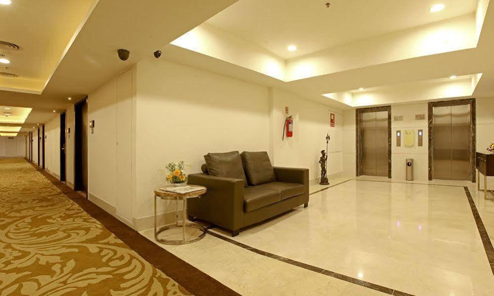 Goutham Grand Hotel - Tenali Vijayawāda エクステリア 写真